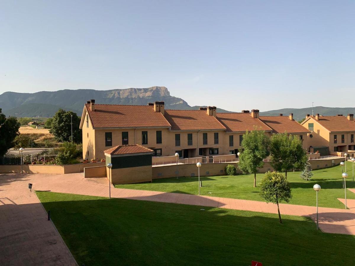Apartamento Los Manos De Oroel Χάκα Εξωτερικό φωτογραφία